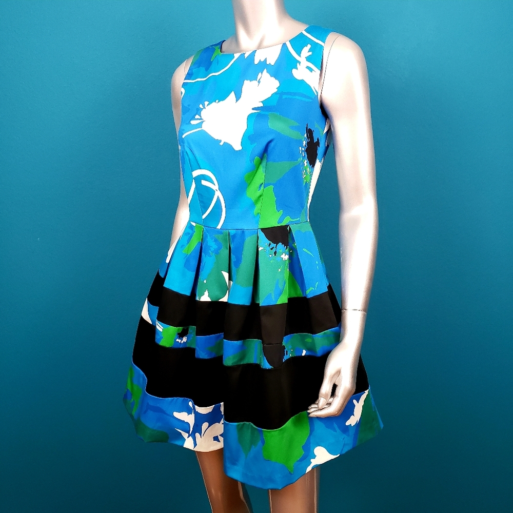 🆕️ 🌴 CLOSET LONDON Abstract Floral Mini Dress // (NWT)